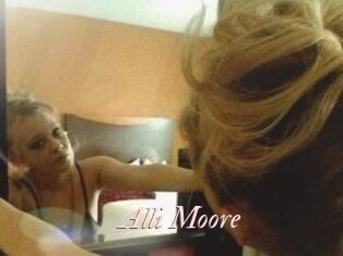 Alli_Moore