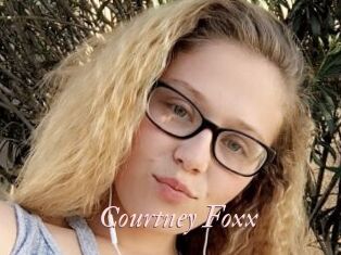 Courtney_Foxx