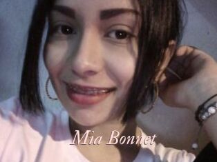 Mia_Bonnet